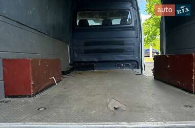 Грузовой фургон Volkswagen Crafter 2012 в 