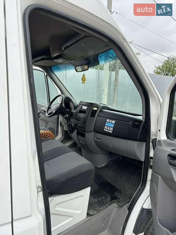 Вантажний фургон Volkswagen Crafter 2013 в Івано-Франківську