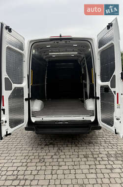 Грузовой фургон Volkswagen Crafter 2020 в 