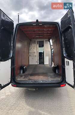 Грузовой фургон Volkswagen Crafter 2009 в 