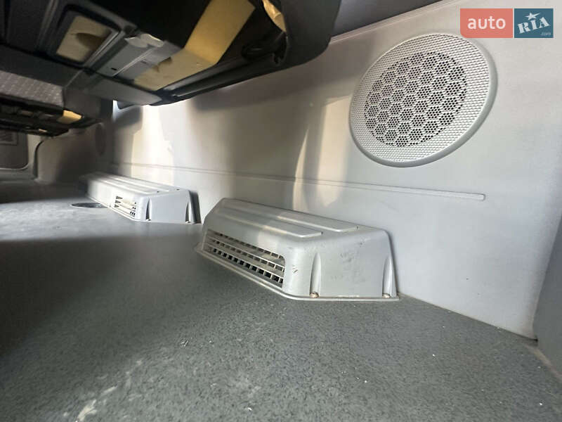 Другие автобусы Volkswagen Crafter 2013 в Черновцах