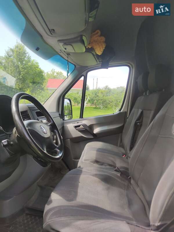 Грузовой фургон Volkswagen Crafter 2012 в Киеве