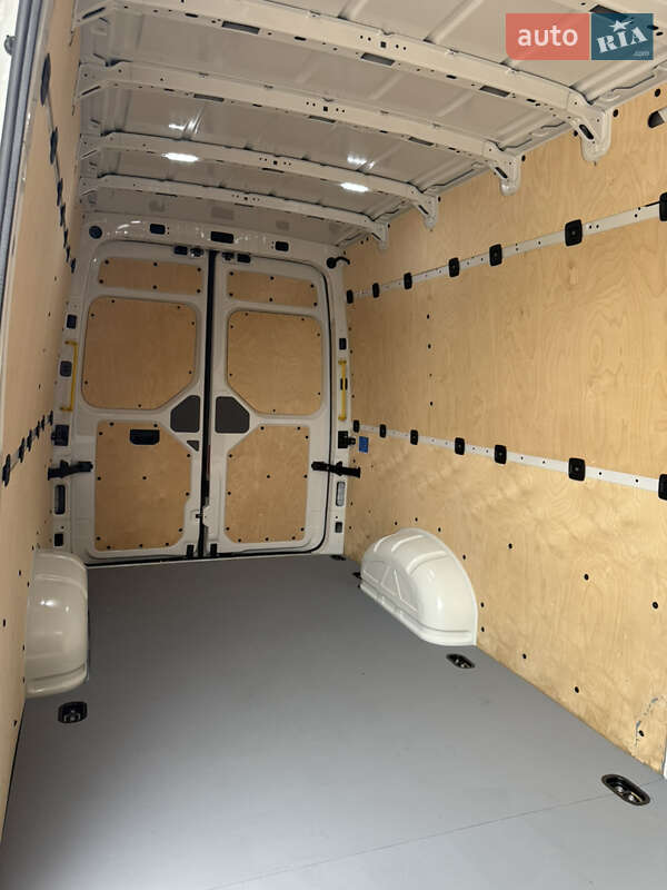 Грузовой фургон Volkswagen Crafter 2021 в Киеве