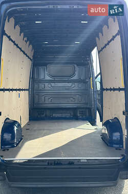 Грузовой фургон Volkswagen Crafter 2019 в 