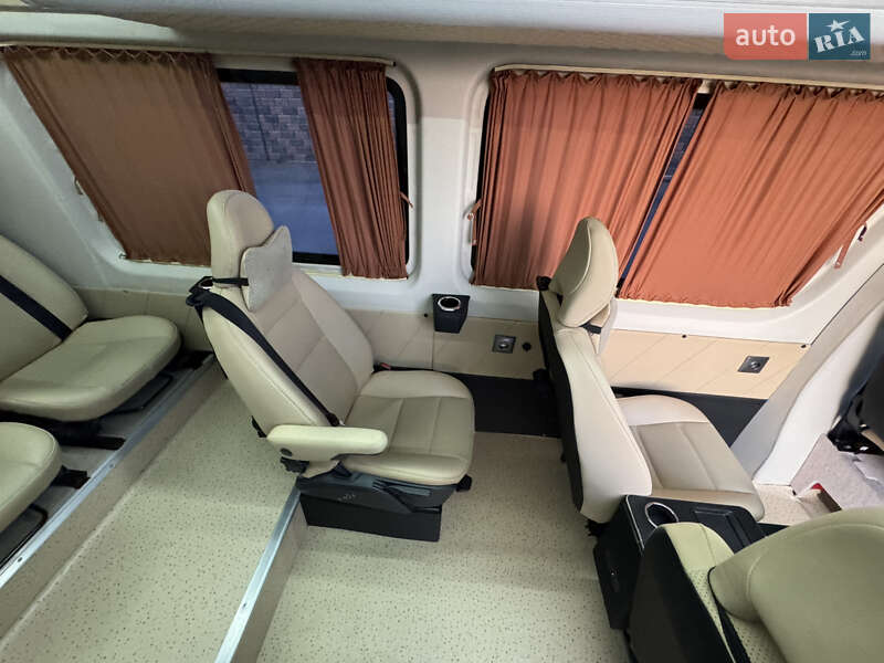 Микроавтобус Volkswagen Crafter 2012 в Олыке