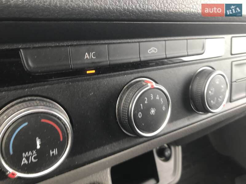 Грузовой фургон Volkswagen Crafter 2019 в Ровно