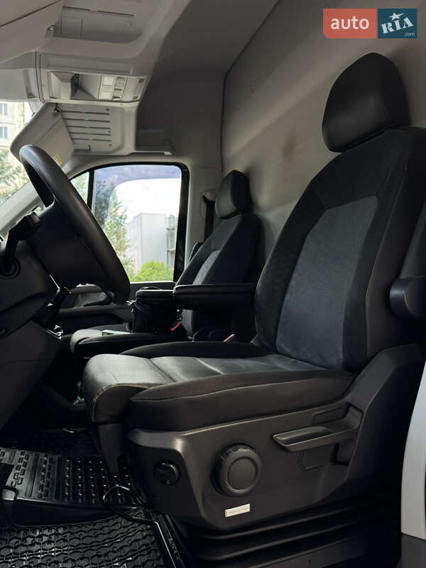 Грузовой фургон Volkswagen Crafter 2018 в Черновцах