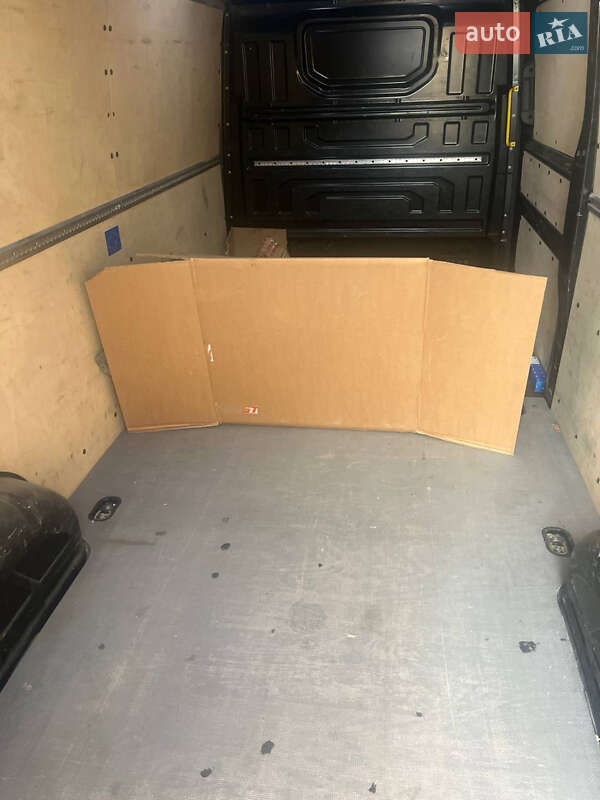 Грузовой фургон Volkswagen Crafter 2018 в Черновцах