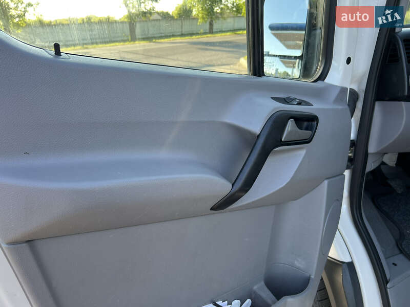 Автовоз Volkswagen Crafter 2011 в Владимире