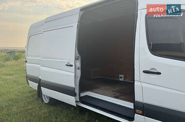 Грузовой фургон Volkswagen Crafter 2014 в 