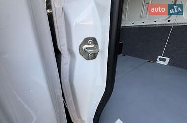 Грузовой фургон Volkswagen Crafter 2016 в 