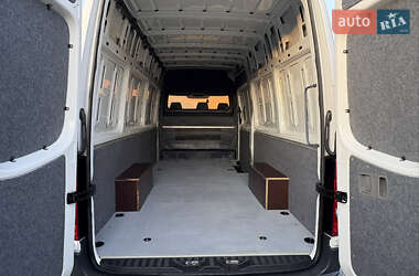 Грузовой фургон Volkswagen Crafter 2016 в 