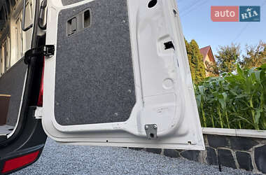 Грузовой фургон Volkswagen Crafter 2016 в 
