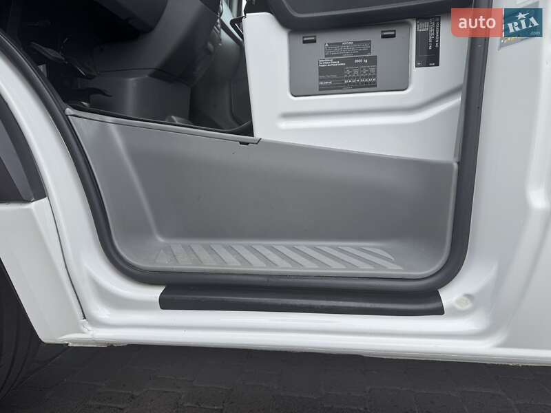 Мікроавтобус Volkswagen Crafter 2015 в Києві