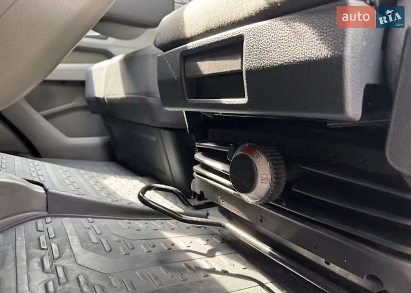 Грузовой фургон Volkswagen Crafter 2020 в Нововолынске