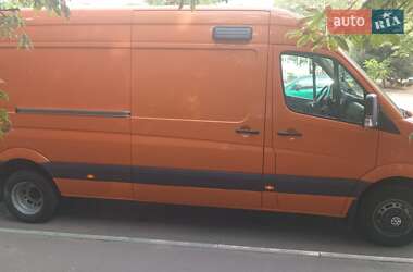 Грузовой фургон Volkswagen Crafter 2012 в 