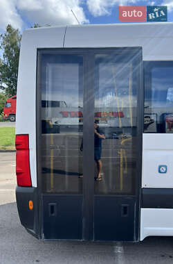 Пригородный автобус Volkswagen Crafter 2016 в 