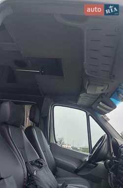 Вантажопасажирський фургон Volkswagen Crafter 2007 в 