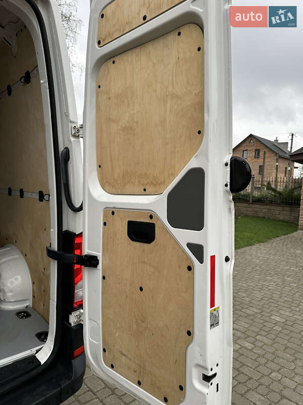 Грузопассажирский фургон Volkswagen Crafter 2017 в Почаеве