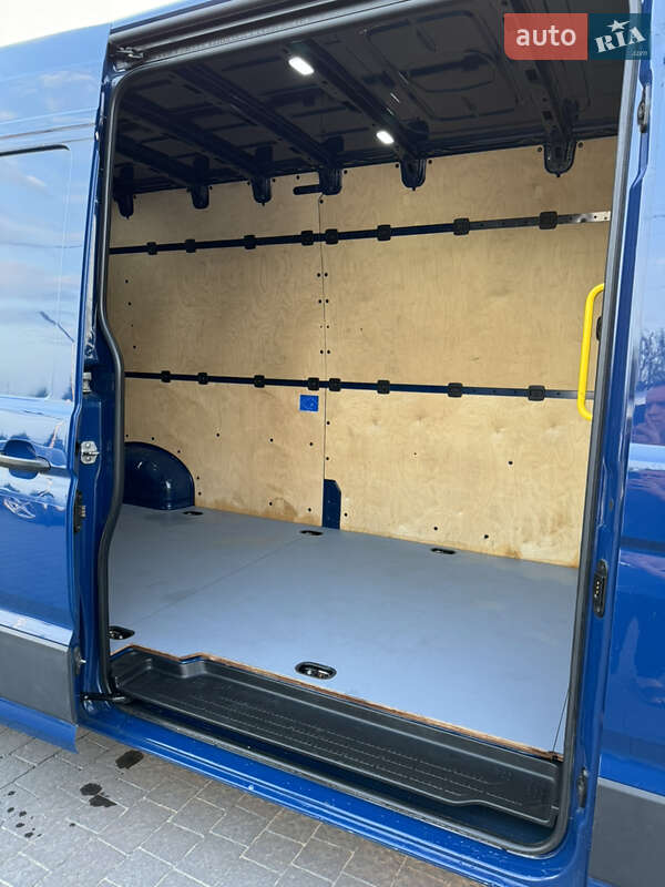 Грузовой фургон Volkswagen Crafter 2019 в Почаеве