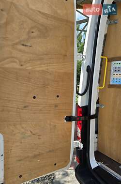Грузовой фургон Volkswagen Crafter 2021 в 