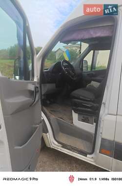 Грузовой фургон Volkswagen Crafter 2011 в 