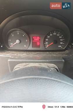 Грузовой фургон Volkswagen Crafter 2011 в 