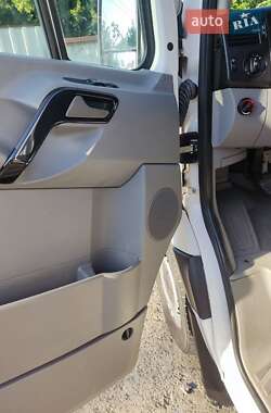 Грузовой фургон Volkswagen Crafter 2011 в 