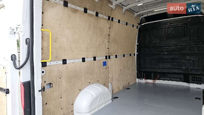 Грузовой фургон Volkswagen Crafter 2019 в Радомышле