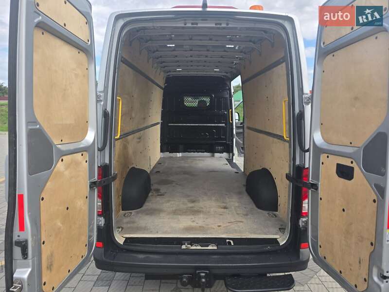 Грузовой фургон Volkswagen Crafter 2021 в Стрые