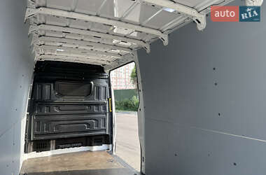 Грузовой фургон Volkswagen Crafter 2021 в 