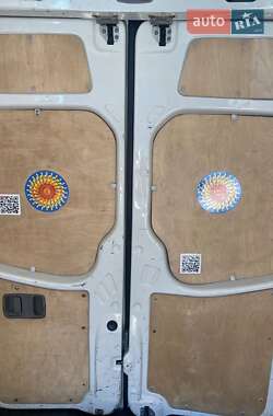 Грузовой фургон Volkswagen Crafter 2013 в 