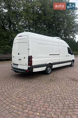 Грузовой фургон Volkswagen Crafter 2009 в 