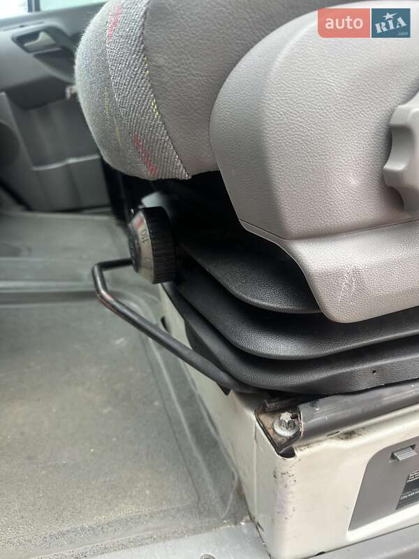 Вантажний фургон Volkswagen Crafter 2009 в Вінниці