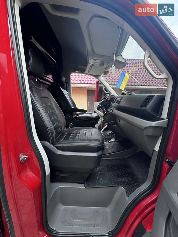 Грузовой фургон Volkswagen Crafter 2018 в Вараше