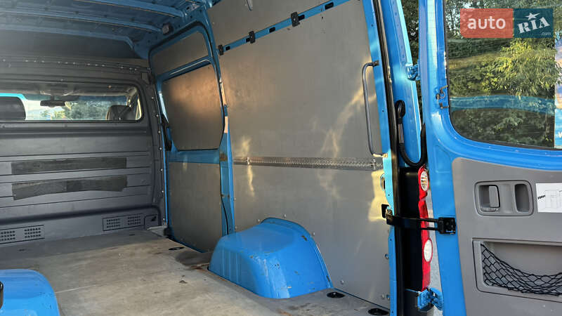 Грузовой фургон Volkswagen Crafter 2015 в Сваляве