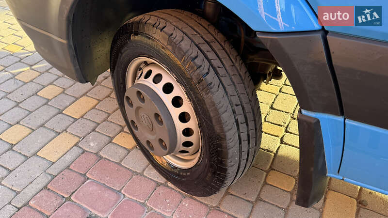 Грузовой фургон Volkswagen Crafter 2015 в Сваляве