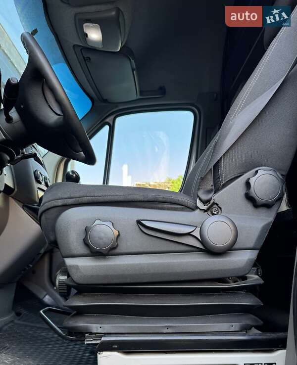 Грузовой фургон Volkswagen Crafter 2012 в Львове