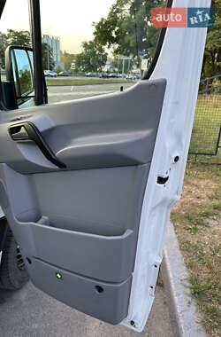 Грузовой фургон Volkswagen Crafter 2014 в 
