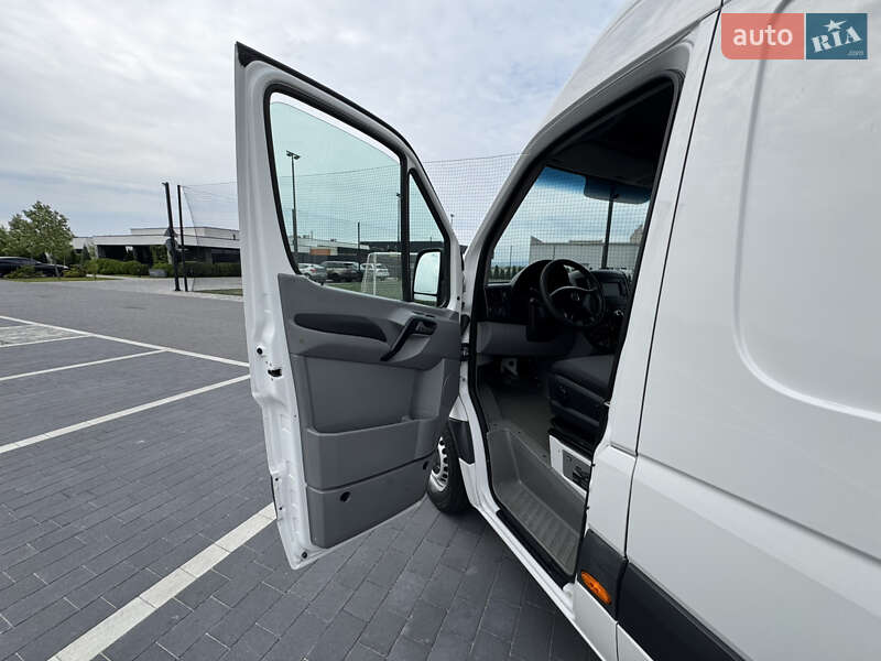 Грузовой фургон Volkswagen Crafter 2016 в Мукачево