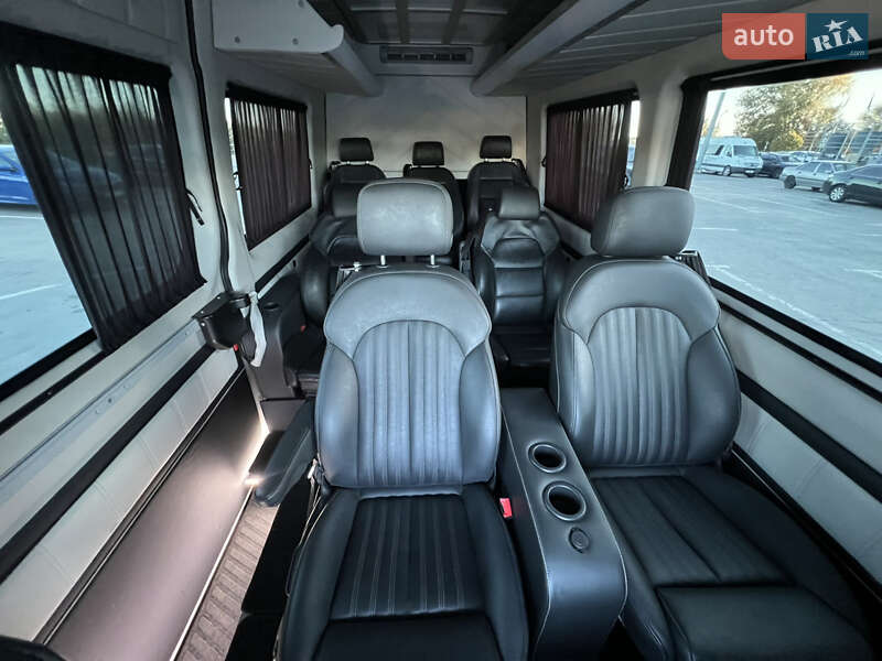 Микроавтобус Volkswagen Crafter 2013 в Киеве