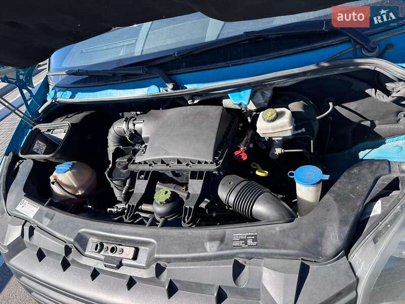 Грузовой фургон Volkswagen Crafter 2015 в Киеве