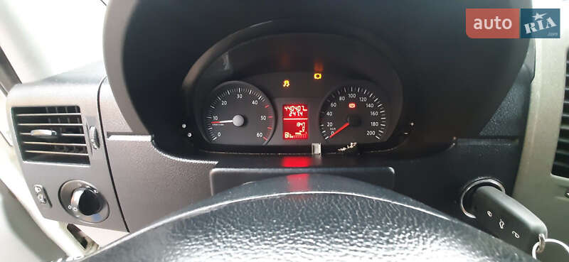 Грузовой фургон Volkswagen Crafter 2007 в Каменец-Подольском