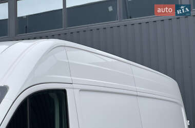 Грузовой фургон Volkswagen Crafter 2021 в 