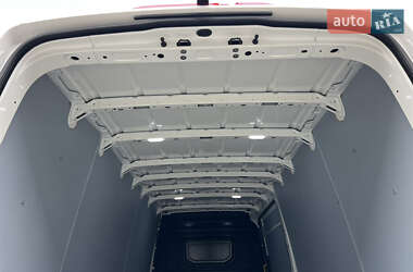 Грузовой фургон Volkswagen Crafter 2021 в 