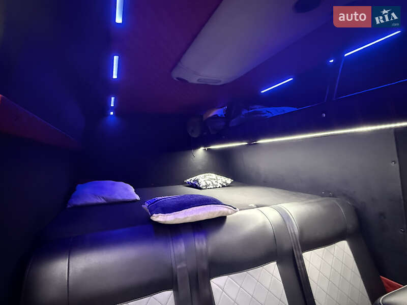 Микроавтобус Volkswagen Crafter 2011 в Бердичеве