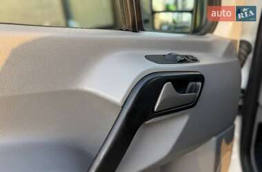 Грузовой фургон Volkswagen Crafter 2012 в 