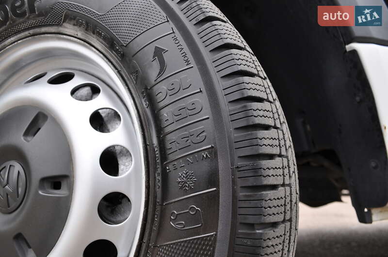 Грузовой фургон Volkswagen Crafter 2014 в Киеве