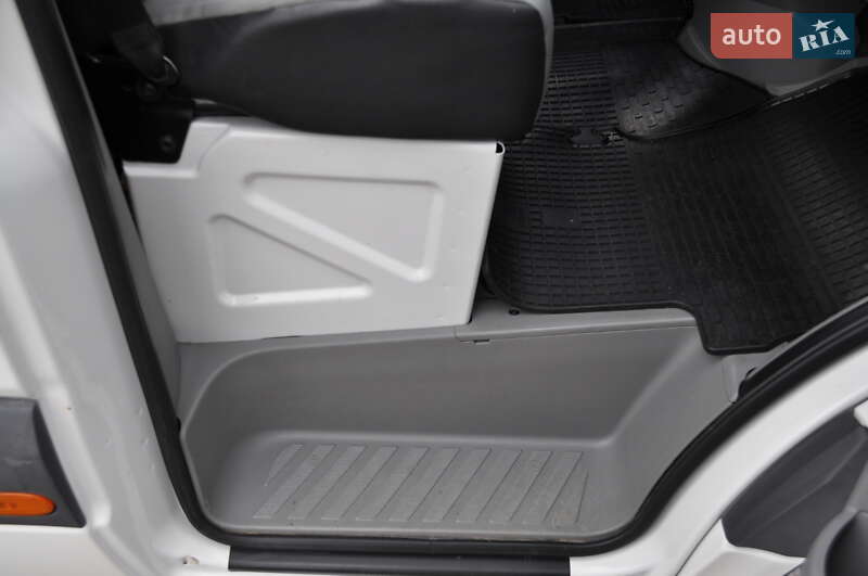 Грузовой фургон Volkswagen Crafter 2014 в Киеве