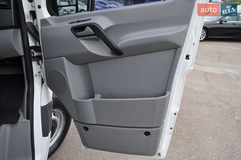 Грузовой фургон Volkswagen Crafter 2014 в Киеве